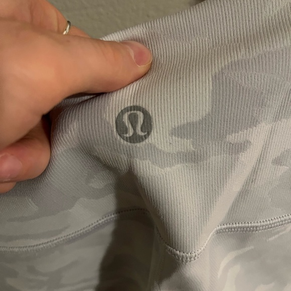 Lululemon Wunder Under HR 25" Tight Incognito Camo Jacquard size 4 - Picture 3 of 4
